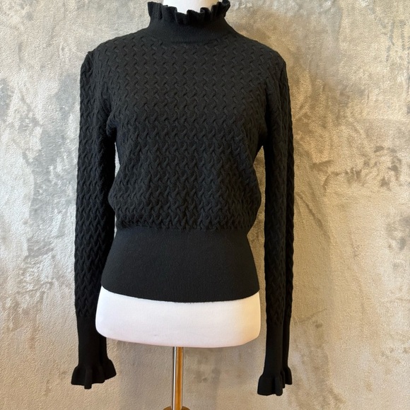 Feminine Coquette Girl Ruffled Knit Sweater Wmn’s Sz M - Picture 1 of 10